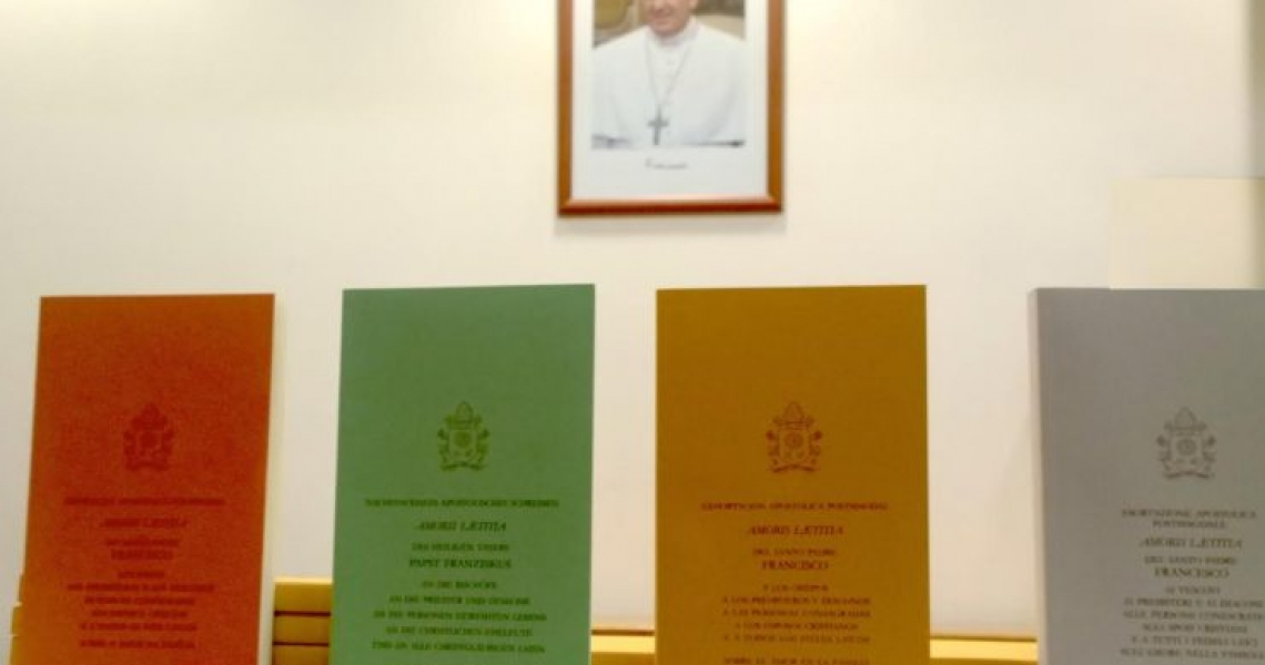 0_amorislaetitia3.jpg
