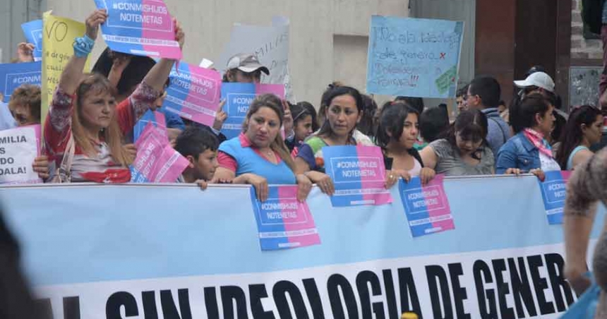 7_marchaesi1.jpg